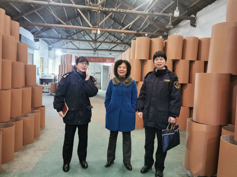 株洲市華興紙桶包裝有限責任公司,株洲市華興紙桶包裝,湖南紙桶,株洲鍍鋅桶,株洲油漆桶,株洲彩桶,纖維板桶,鐵箍紙筒,株洲華興,紙板桶,焊絲桶, 株洲市華興紙桶包裝有限責任公司,株洲市華興紙桶包裝,湖南紙桶,株洲鍍鋅桶,株洲油漆桶,株洲彩桶,纖維板桶,鐵箍紙筒,株洲華興,紙板桶,焊絲桶,